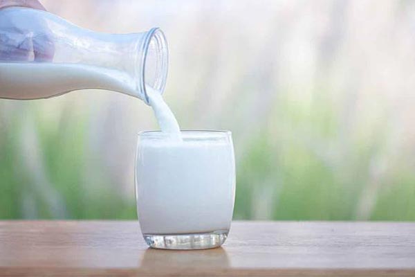 مصرف شیر و سلامتی پوست 