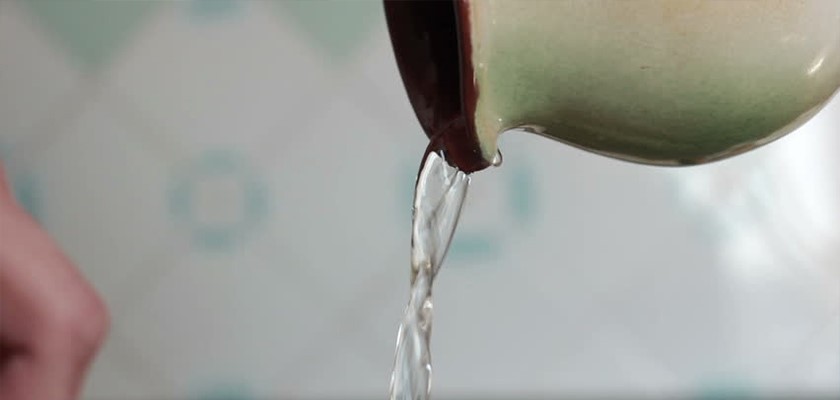مزایای نوشیدن آب در کوزه سفالی